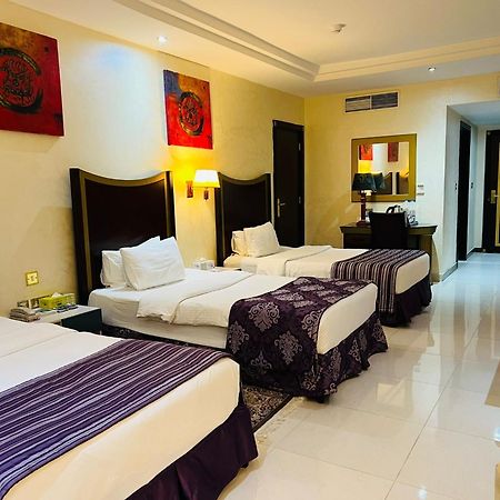 Tourist Hotel Доха Екстериор снимка