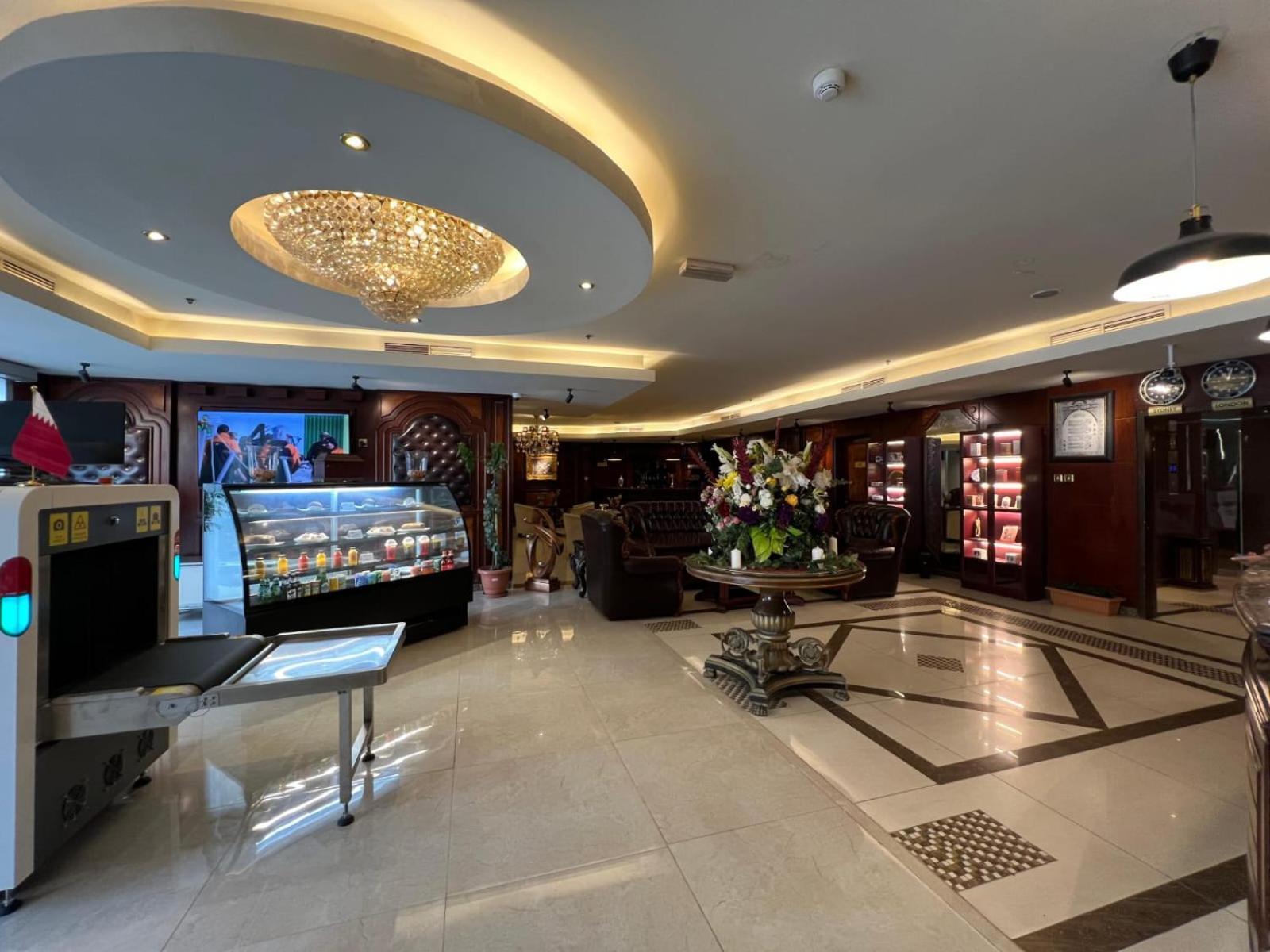 Tourist Hotel Доха Екстериор снимка