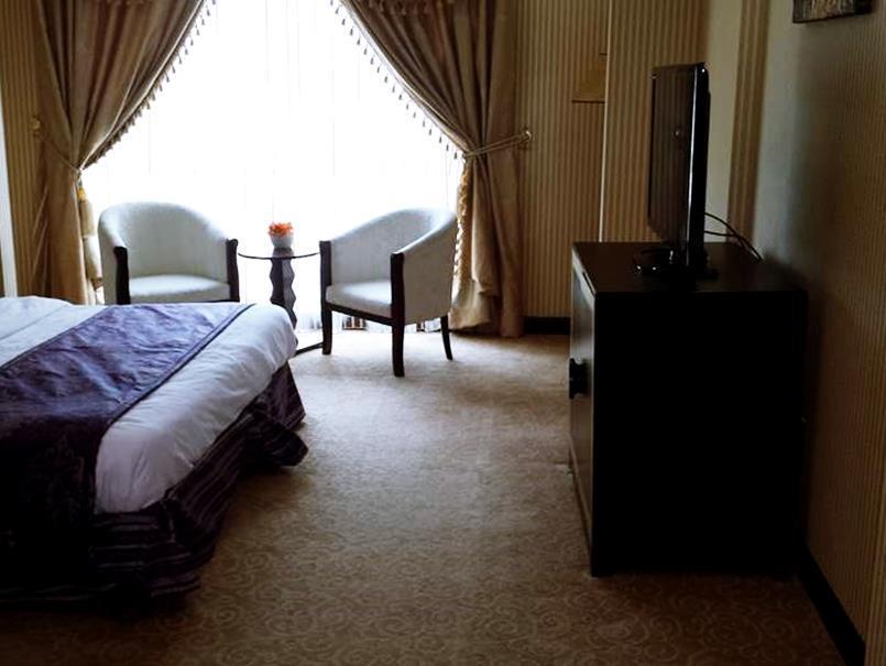 Tourist Hotel Доха Екстериор снимка
